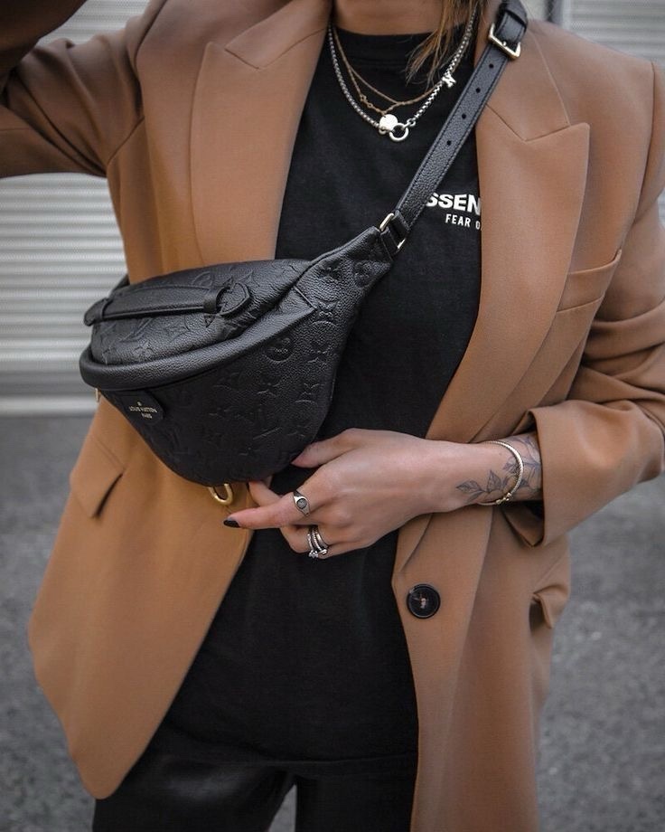 *preorder* Black BumBag