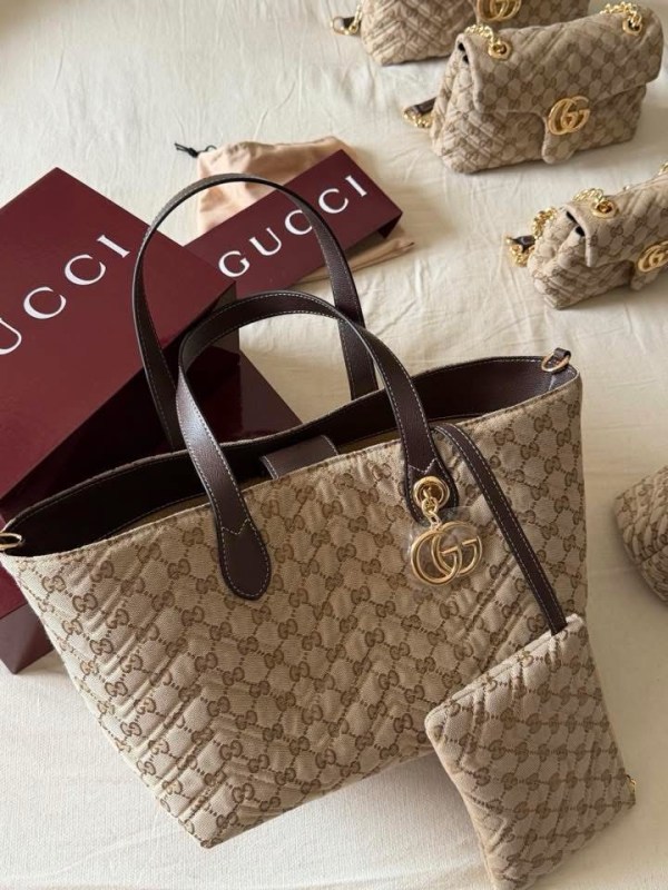*preorder* G Tote