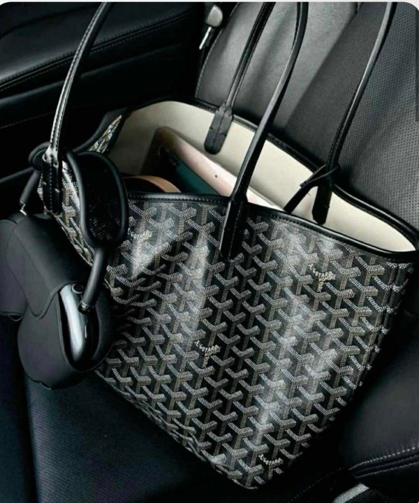 *preorder* G Black Tote