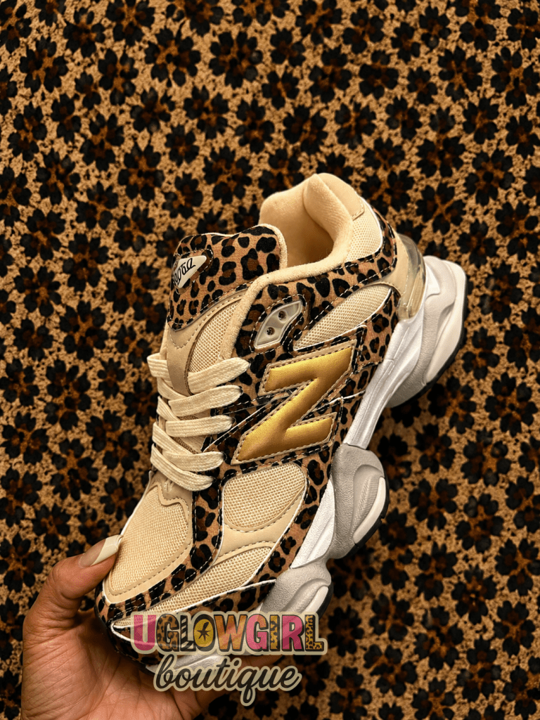 *instock* ONLY size 40/8.5