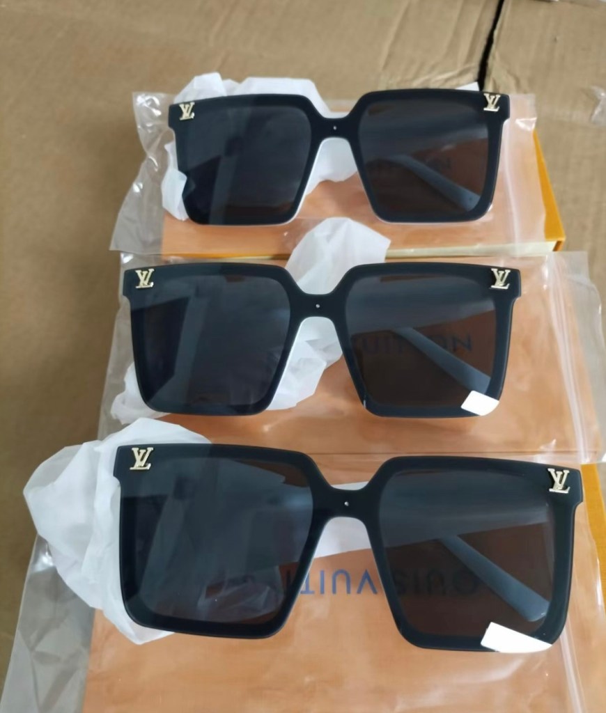 *instock* Shades